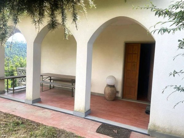 casa indipendente in vendita a Sesta Godano in zona Bergassana