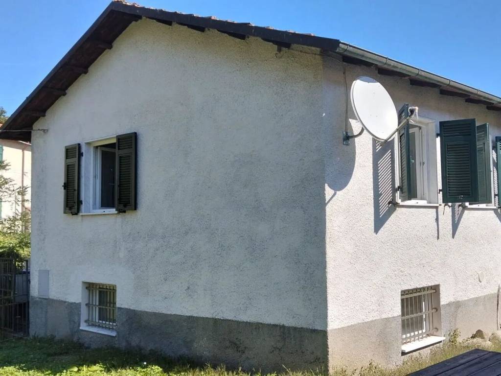 appartamento in vendita a Sesta Godano in zona Mangia