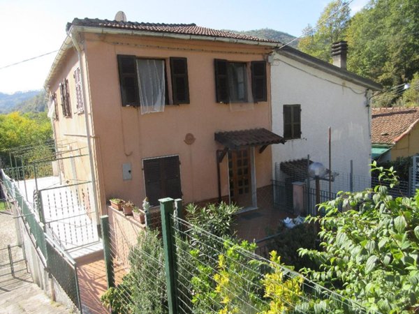 appartamento in vendita a Sesta Godano