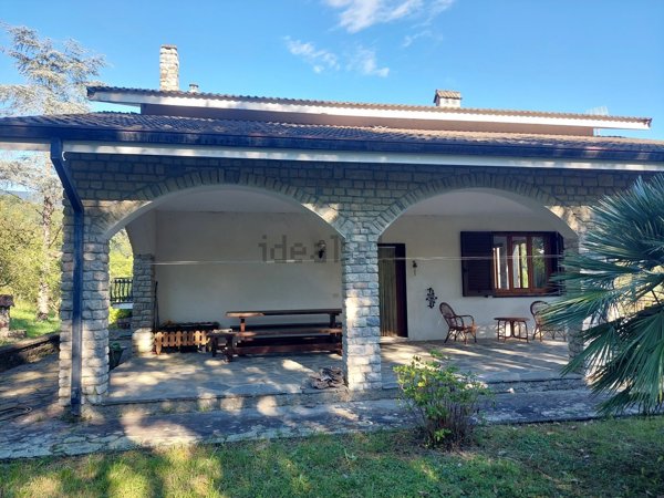 casa indipendente in vendita a Sesta Godano