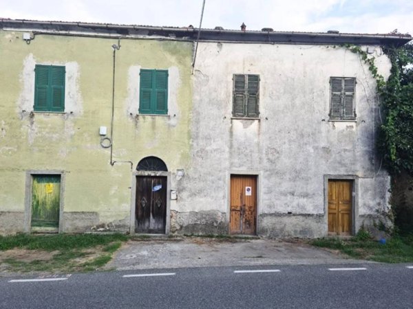 casa indipendente in vendita a Sesta Godano in zona Godano