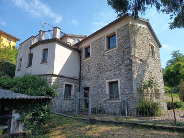 casa indipendente in vendita a Sesta Godano