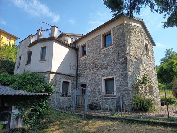 casa indipendente in vendita a Sesta Godano