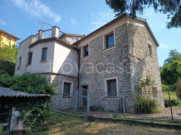 casa indipendente in vendita a Sesta Godano in zona Godano