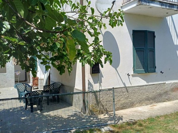 appartamento in vendita a Sesta Godano in zona Groppo