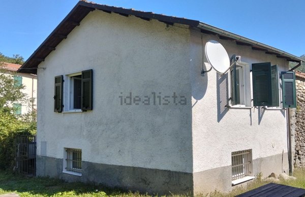 appartamento in vendita a Sesta Godano in zona Mangia