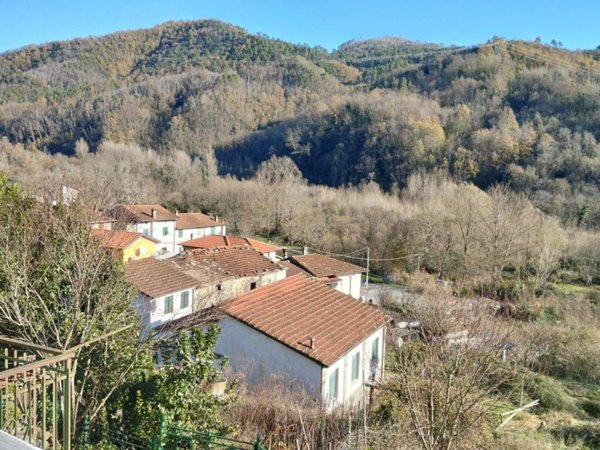 appartamento in vendita a Sesta Godano in zona Mangia