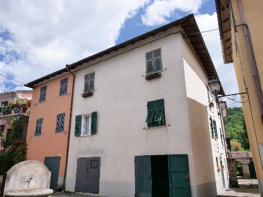 appartamento in vendita a Sesta Godano