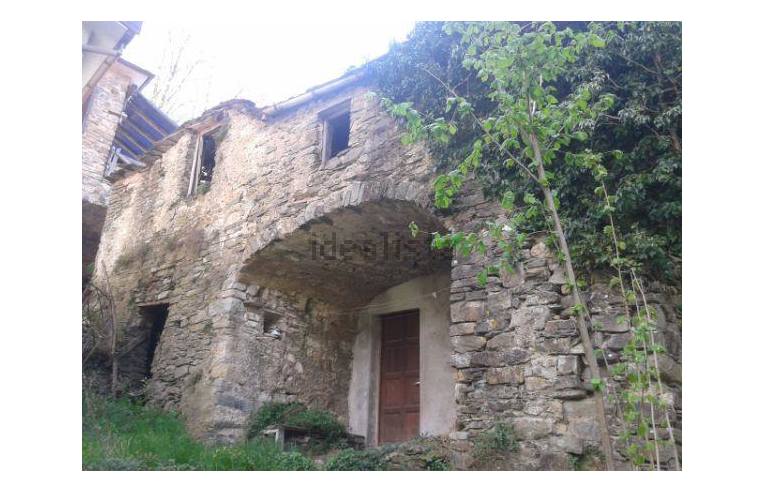 casa indipendente in vendita a Sesta Godano in zona Godano
