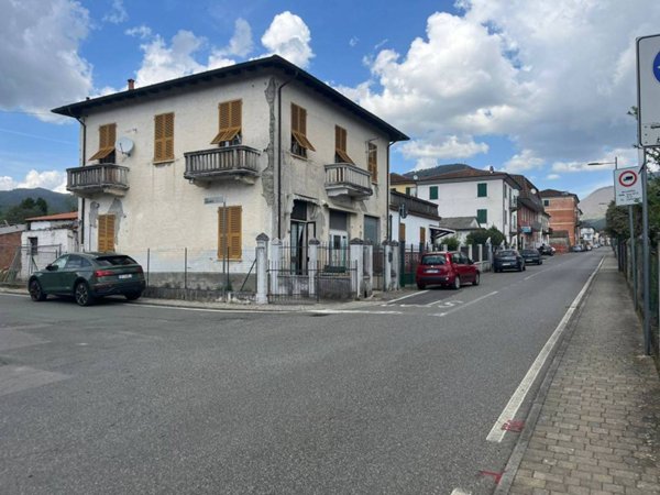 casa indipendente in vendita a Sesta Godano