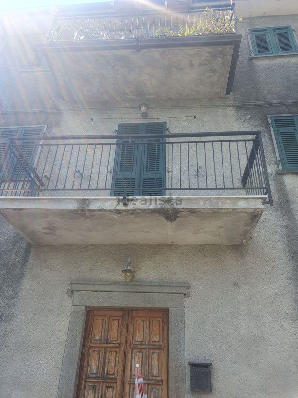 pentavano in vendita a Sesta Godano