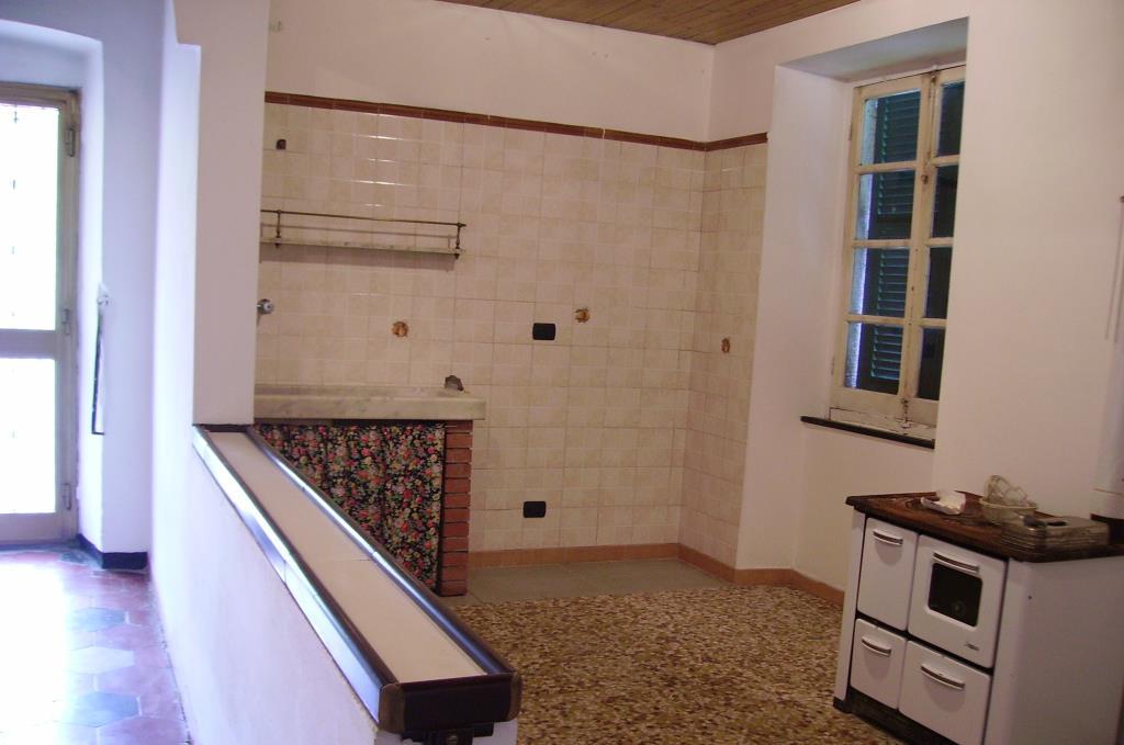 casa indipendente in vendita a Sesta Godano in zona Rio