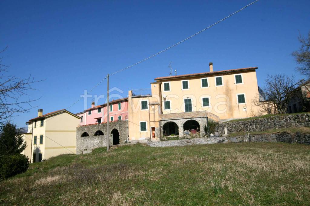 casa indipendente in vendita a Varese Ligure in zona Salino