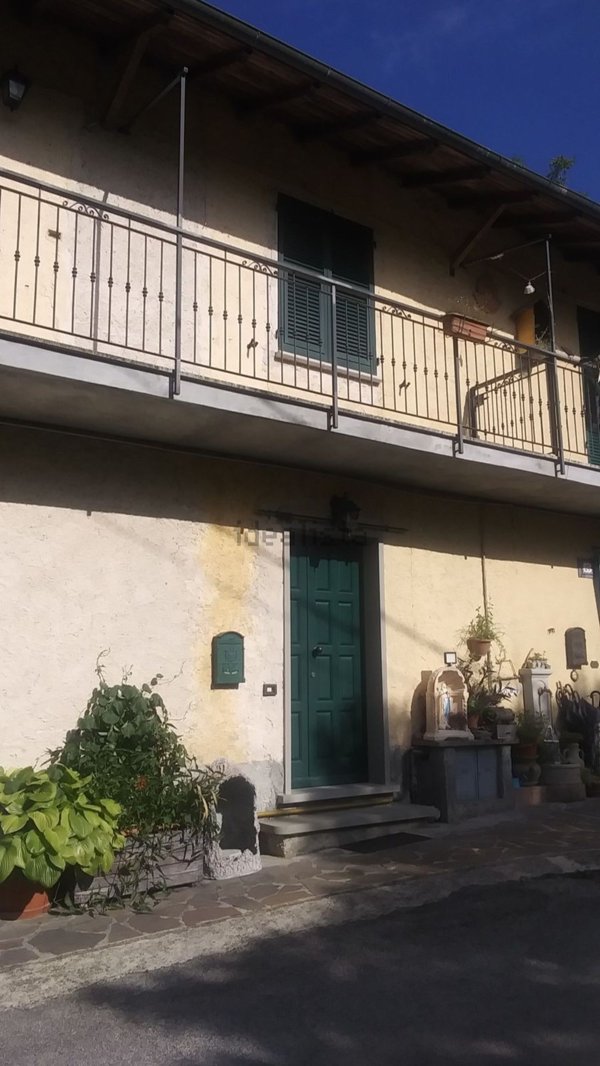 appartamento in vendita a Varese Ligure