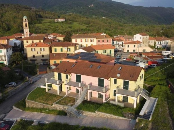 appartamento in vendita a Varese Ligure in zona San Pietro Vara