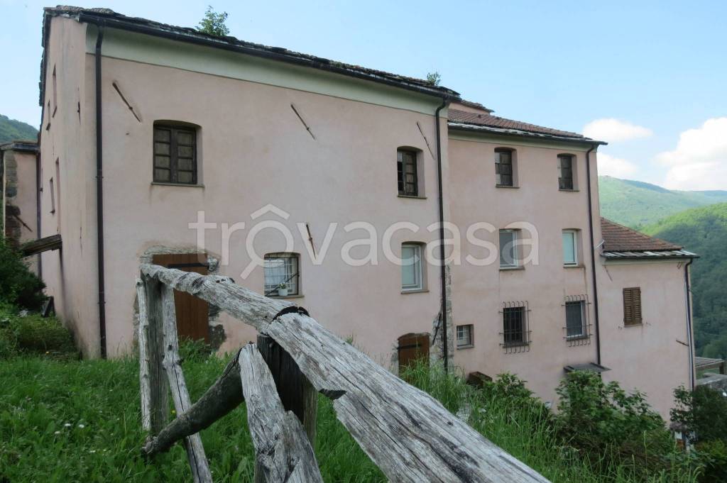casa indipendente in vendita a Varese Ligure in zona Valletti