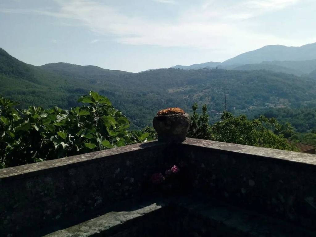 casa indipendente in vendita a Varese Ligure