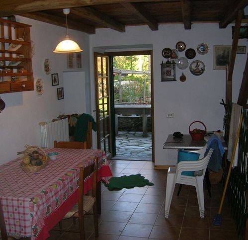 appartamento in vendita a Varese Ligure in zona Comuneglia