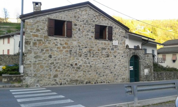 casa indipendente in vendita a Varese Ligure
