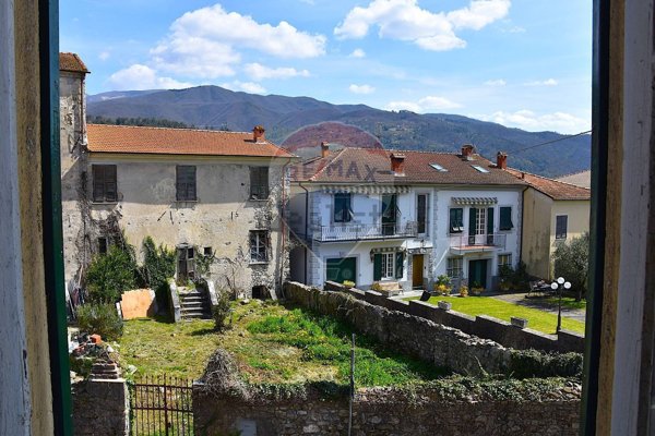 appartamento in vendita a Varese Ligure in zona San Pietro Vara