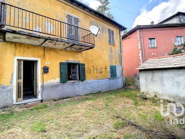 casa indipendente in vendita a Varese Ligure