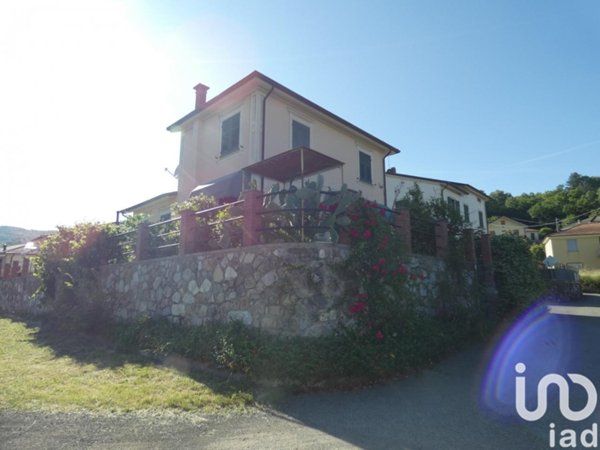 casa indipendente in vendita a Varese Ligure in zona San Pietro Vara