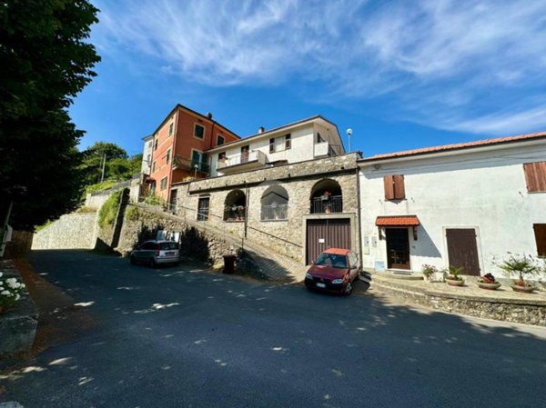 appartamento in vendita a Varese Ligure in zona Comuneglia