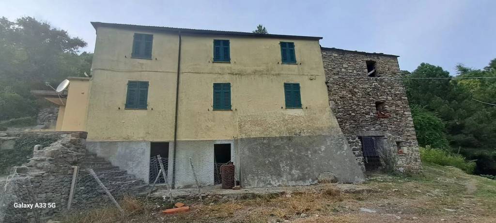 casa indipendente in vendita a Varese Ligure in zona Caranza
