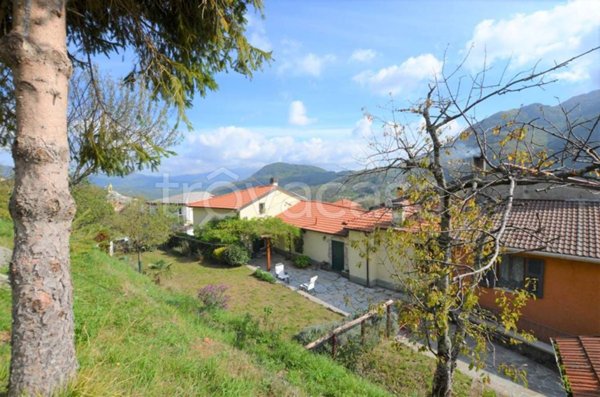 casa indipendente in vendita a Varese Ligure