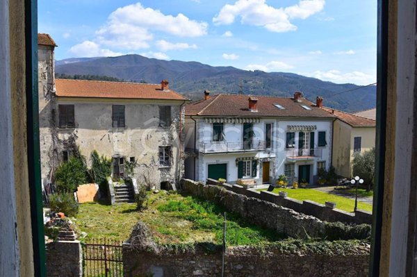 appartamento in vendita a Varese Ligure in zona San Pietro Vara