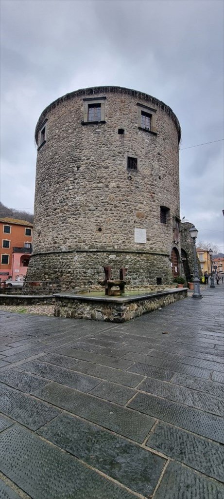 appartamento in vendita a Varese Ligure