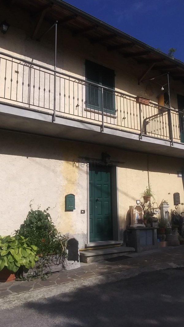 appartamento in vendita a Varese Ligure