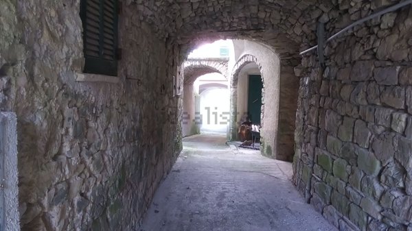 appartamento in vendita a Varese Ligure in zona Comuneglia