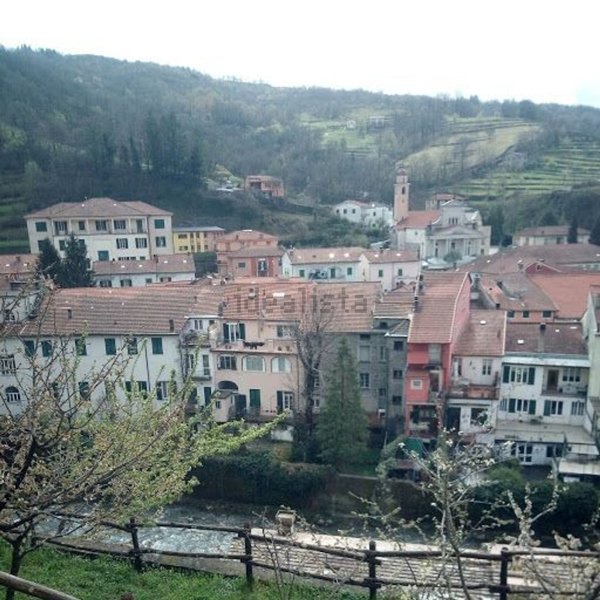 appartamento in vendita a Varese Ligure