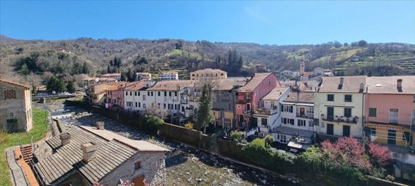 appartamento in vendita a Varese Ligure