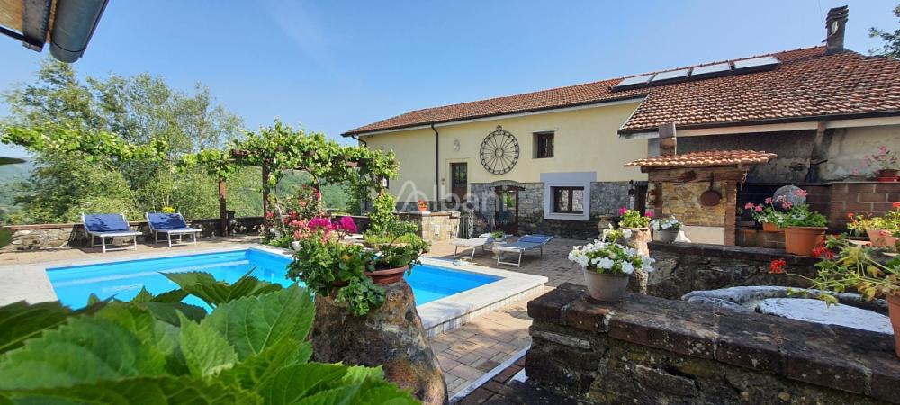 appartamento in vendita a Varese Ligure