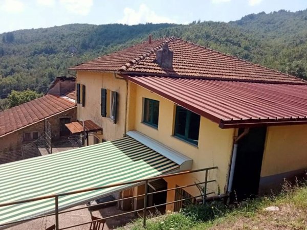 casa indipendente in vendita a Varese Ligure in zona Scurtabò