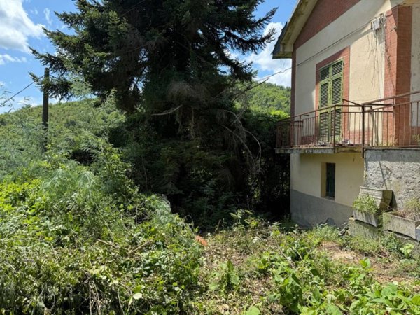 casa indipendente in vendita a Varese Ligure in zona San Pietro Vara