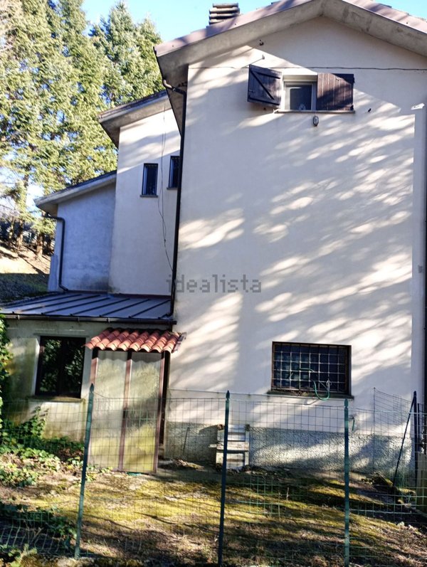 casa indipendente in vendita a Varese Ligure
