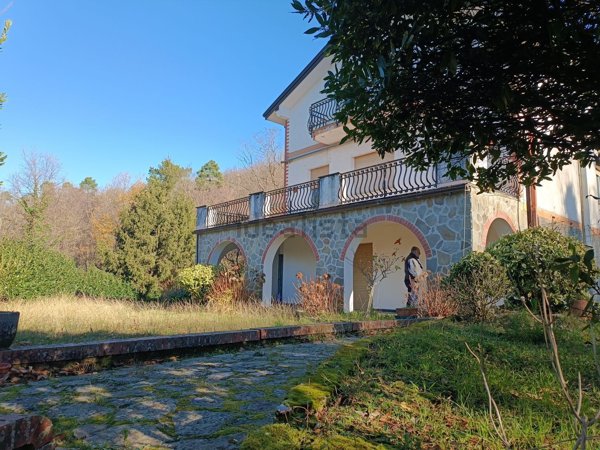 casa indipendente in vendita a Varese Ligure in zona San Pietro Vara