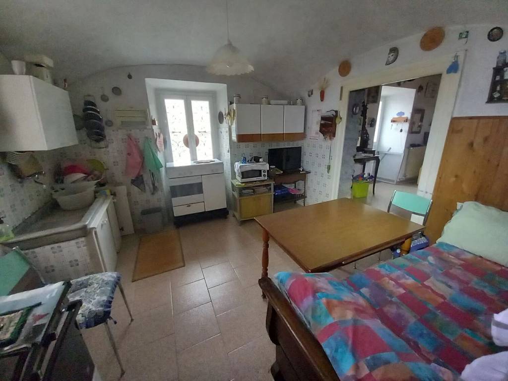 casa semindipendente in vendita a Varese Ligure