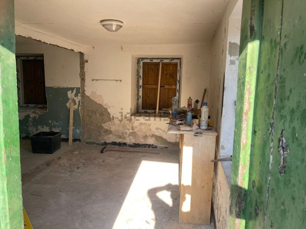 appartamento in vendita a Varese Ligure