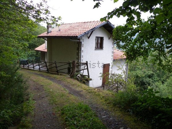 casa indipendente in vendita a Varese Ligure