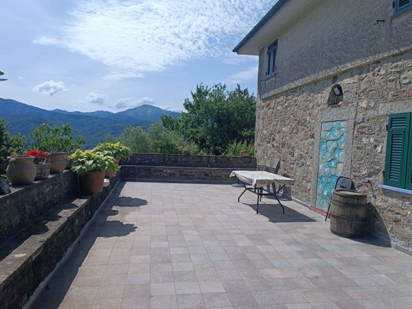 appartamento in vendita a Varese Ligure in zona San Pietro Vara