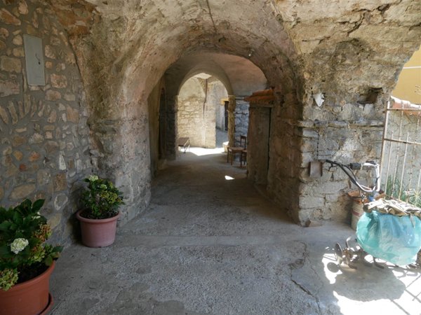 appartamento in vendita a Varese Ligure in zona Montale