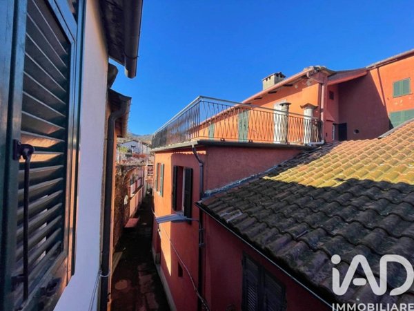 casa indipendente in vendita a Varese Ligure