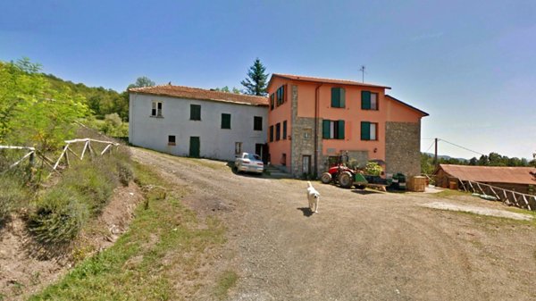 locale di sgombero in vendita a Varese Ligure