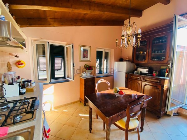 casa indipendente in vendita a Varese Ligure in zona San Pietro Vara