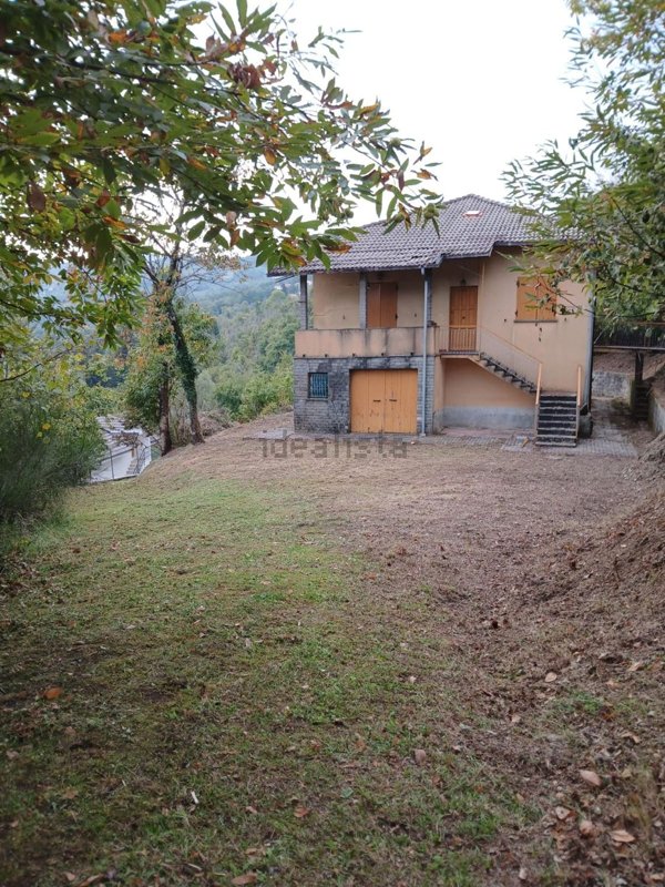 casa indipendente in vendita a Varese Ligure in zona Scurtabò