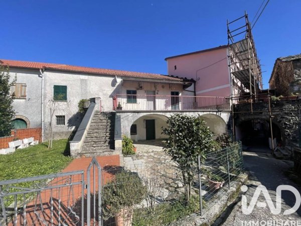 casa indipendente in vendita a Varese Ligure in zona Comuneglia